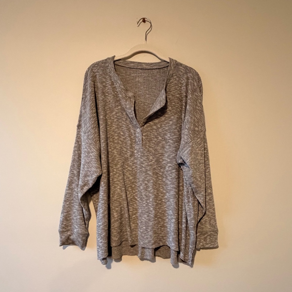 American Eagle Cozy Gray Henley Top